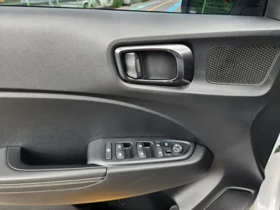 Hyundai Venue 2020, 57093 км, за 6710.1 USD - фото 8