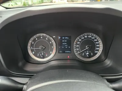 Hyundai Venue 2020, 57093 км, за 6710.1 USD - фото 12