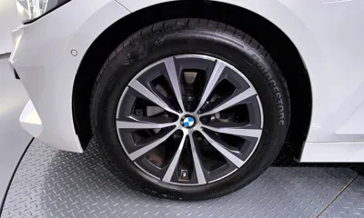 BMW 3-Series 2023, 16958 км, за 26362.73 USD