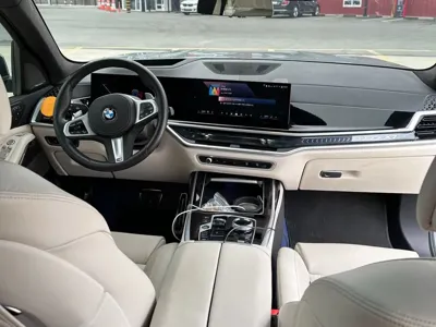 BMW X7 2024, 22000 км, за 59074.95 USD - фото 11