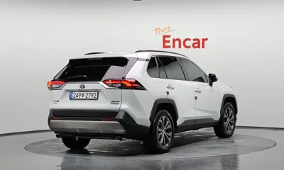 Toyota RAV4 2024, 17431 км, за 27817.6 USD
