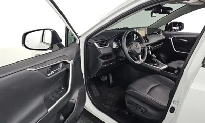 Toyota RAV4 2024, 17431 км, за 27817.6 USD - фото 11