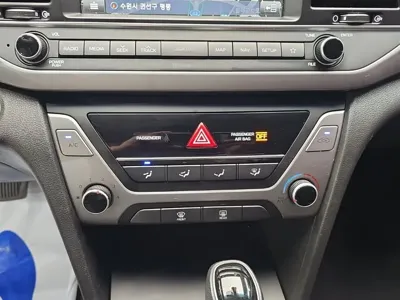 Hyundai Avante 2018, 110965 км, за 4529.34 USD - фото 10