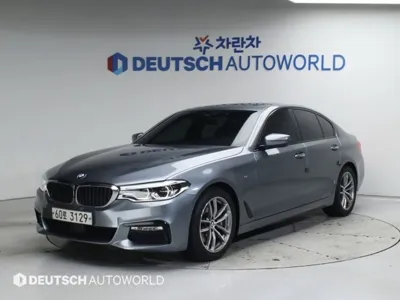 BMW 5-Series · 2017 год
