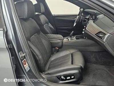 BMW 5-Series 2017, 26691 км, за 18701.89 USD - фото 10