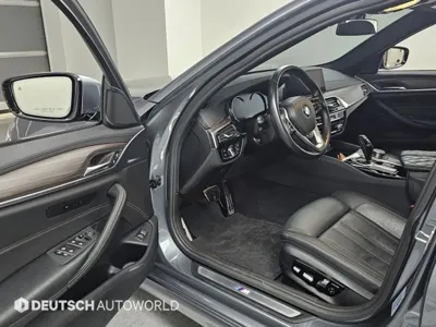 BMW 5-Series 2017, 26691 км, за 18701.89 USD - фото 11