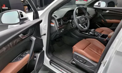Audi Q5 2023, 58311 км, за 27743.64 USD - фото 11