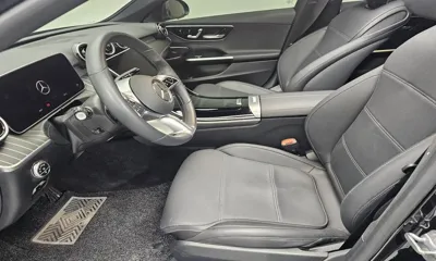 Mercedes-Benz C-Class 2024, 21222 км, за 28882.76 USD - фото 10