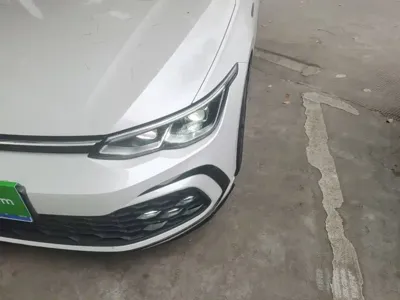 Volkswagen Golf 2022, 75700 км, за 11668.4 USD - фото 24