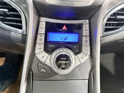 Hyundai Avante 2013, 152419 км, за 2475.57 USD - фото 11