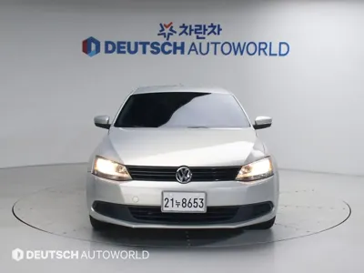 Volkswagen Jetta · 2011 год