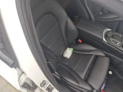 Mercedes-Benz C-Class 2020, 65700 км, за 19455.94 USD - фото 25