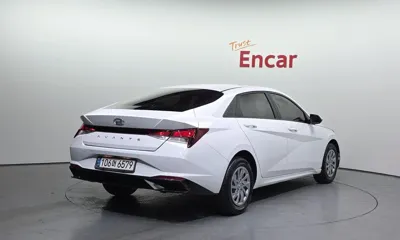 Hyundai Avante 2021, 80791 км, за 9184.01 USD