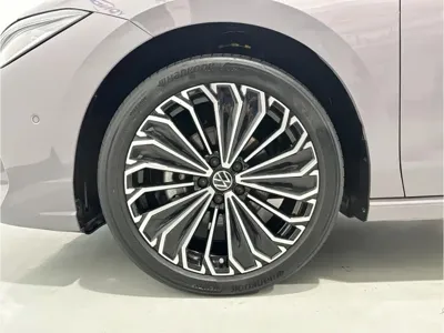 Volkswagen Passat 2024, 1600 км, за 22924.81 USD - фото 14