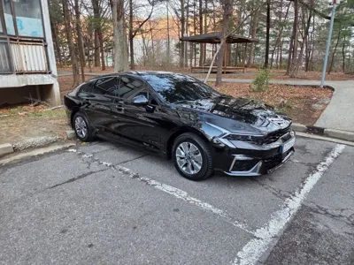 Kia K5 2024, 39700 км, за 15497.62 USD