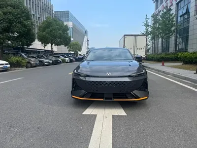 Changan UNI-V 2025, 14000 км, за 11741.97 USD
