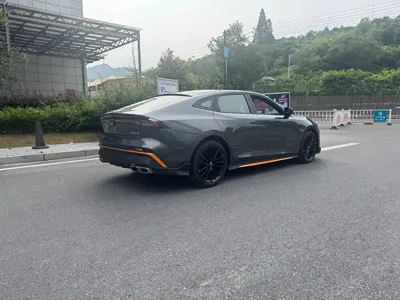 Changan UNI-V 2025, 14000 км, за 11741.97 USD