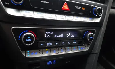 Hyundai Sonata 2018, 166248 км, за 5993.49 USD - фото 16