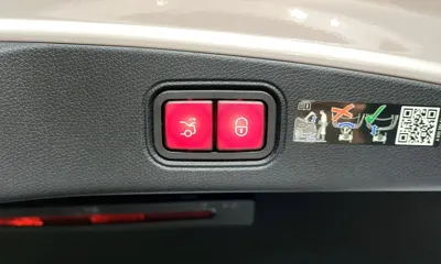 Mercedes-Benz E-Class 2023, 17472 км, за 44009.44 USD - фото 20