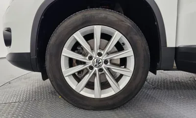 Volkswagen Tiguan 2016, 128162 км, за 5513.98 USD