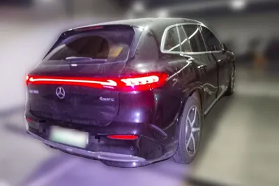 Mercedes-Benz EQS SUV 2023, 12800 км, за 50010 USD - фото 6