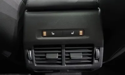 Land Rover Discovery Sport 2021, 82000 км, за 17847.71 USD - фото 19
