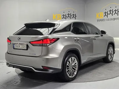 Lexus RX 2022, 31418 км, за 36431.67 USD