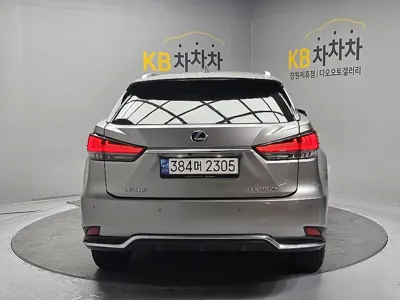 Lexus RX 2022, 31418 км, за 36431.67 USD - фото 6