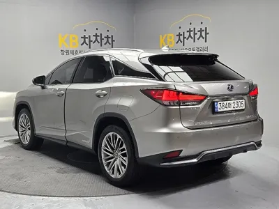 Lexus RX 2022, 31418 км, за 36431.67 USD - фото 7