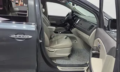 Kia Canival 2017, 147466 км, за 9641.7 USD - фото 12