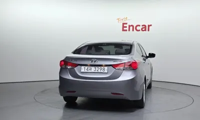 Hyundai Avante 2012, 181705 км, за 2576.81 USD