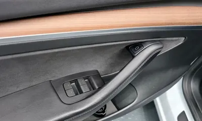 Tesla Model 3 2022, 108611 км, за 19437.03 USD - фото 28