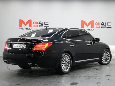 Hyundai Equus 2015, 96234 км, за 5856.68 USD