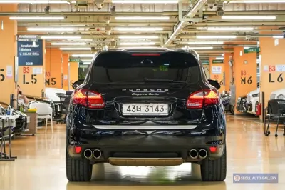 Porsche Cayenne 2011, 100492 км, за 11726.39 USD
