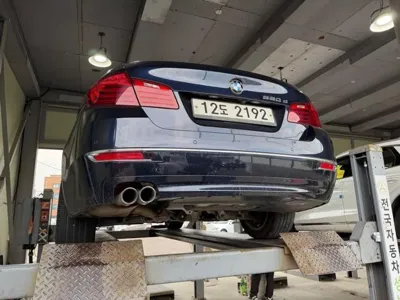 BMW 5-Series 2015, 128218 км, за 6951.56 USD