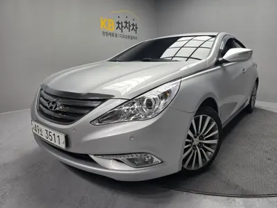 Hyundai Sonata · 2013 год