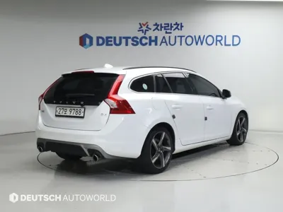 Volvo V60 2015, 237700 км, за 65006.8 USD