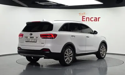 Kia Sorento 2016, 116066 км, за 8125.85 USD