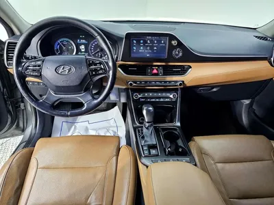 Hyundai Grandeur 2018, 207600 км, за 6830.61 USD