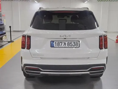 Kia Sorento 2023, 24887 км, за 18392.01 USD