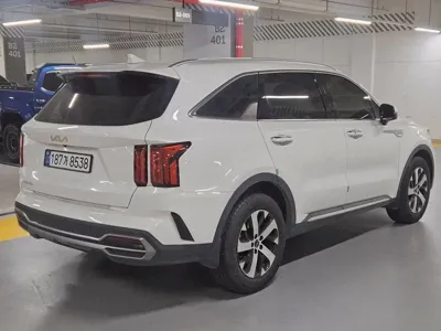 Kia Sorento 2023, 24887 км, за 18392.01 USD