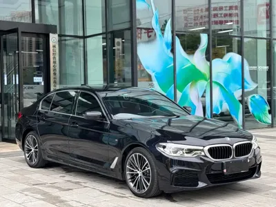 BMW 5 Series 2020, 60000 км, за 24616.94 USD