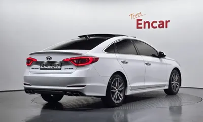 Hyundai Sonata 2016, 95207 км, за 9042.42 USD