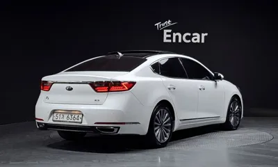 Kia K7 2017, 62044 км, за 10293.17 USD