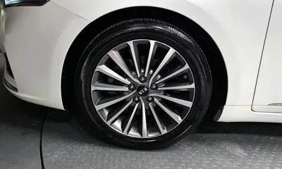 Kia K7 2017, 62044 км, за 10293.17 USD