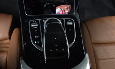 Mercedes-Benz C-Class 2020, 64964 км, за 17001.44 USD - фото 32