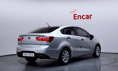 Kia Pride 2013, 57879 км, за 2312.52 USD