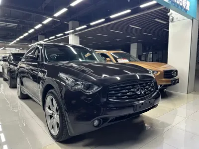 Infiniti FX 2010, 230000 км, за 13066.26 USD