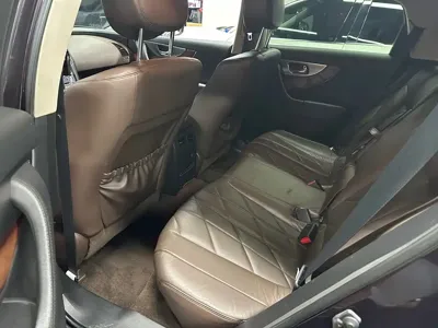 Infiniti FX 2010, 230000 км, за 13066.26 USD