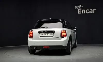 MINI Cooper 2020, 78407 км, за 8775.92 USD - фото 4